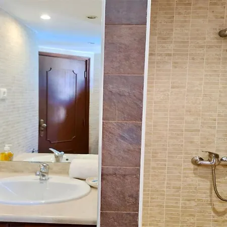 Lynx- Cleverdetails, Sleeps 8, Quiet Area, Walking Distance From The Marina, Restaurants And Supermarkets 別荘