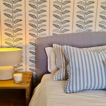 Lynx- Cleverdetails, Sleeps 8, Quiet Area, Walking Distance From The Marina, Restaurants And Supermarkets 別荘