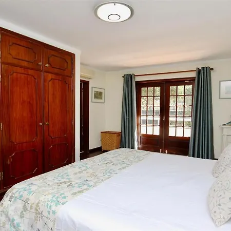 Lynx- Cleverdetails, Sleeps 8, Quiet Area, Walking Distance From The Marina, Restaurants And Supermarkets * ヴィラモウラ