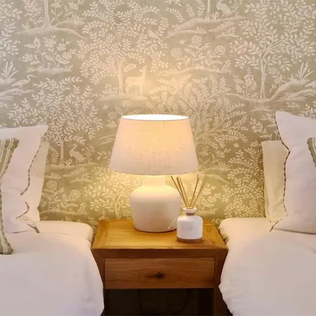 Lynx- Cleverdetails, Sleeps 8, Quiet Area, Walking Distance From The Marina, Restaurants And Supermarkets ヴィラモウラ