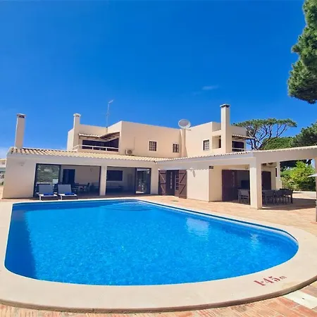 Lynx: Marina-side Retreat For 8 * Vilamoura