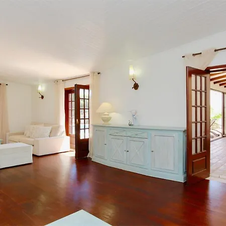 Lynx- Cleverdetails, Sleeps 8, Quiet Area, Walking Distance From The Marina, Restaurants And Supermarkets Vilamoura